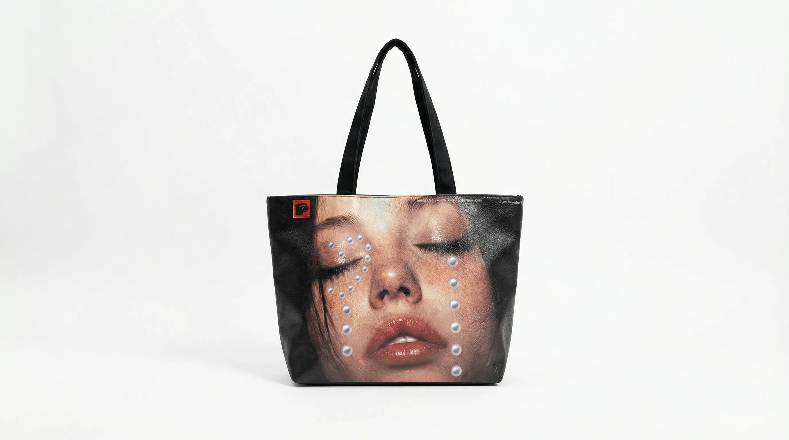 Tote Muse Perlée